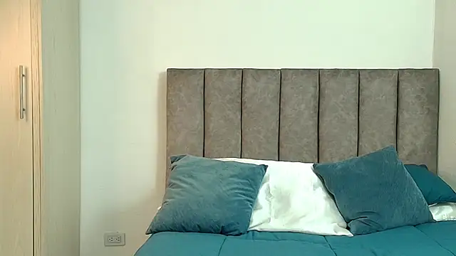 Snapshot of karina_lewis_ chatting on 04/07/26, 05:41 karina lewis online show from 04/07/26, 05:41