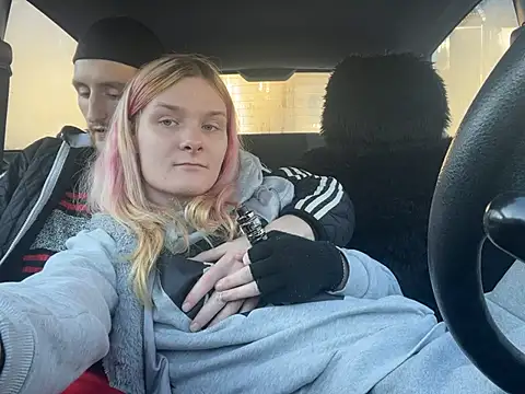 Snapshot of emma_neko chatting on 01/13/25, 01:39 emma neko online show from 01/13/25, 01:39