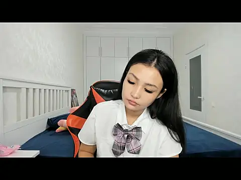 Missykitty01 online show from 11/01/25, 02:02