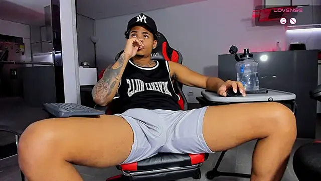 Snapshot of daikokuten_ chatting on 01/22/25, 01:10 daikokuten online show from 01/22/25, 01:10