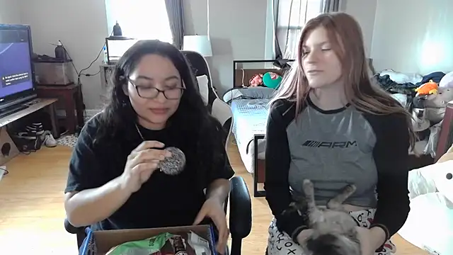 Snapshot of Elliewgfs chatting on 02/28/25, 07:14 Elliewgfs online show from 02/28/25, 07:14