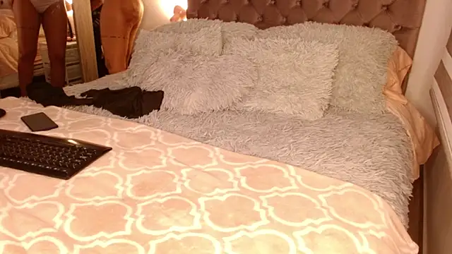 Roussmariehenao online show from 10/07/25, 03:04