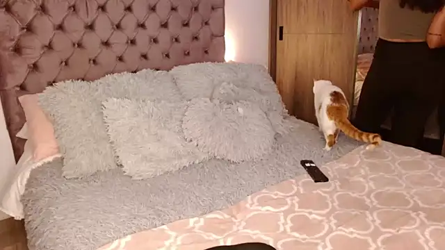 Roussmariehenao online show from 10/10/25, 09:19