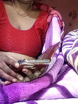 Snapshot of DARK_WINE_ chatting on 12/02/25, 10:05 DARK WINE online show from 12/02/25, 10:05