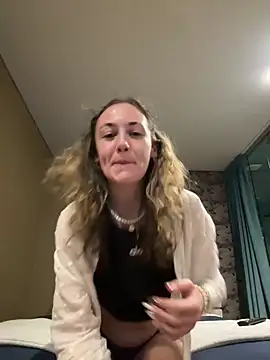 Snapshot of Littlelolo60 chatting on 12/16/24, 09:20 Littlelolo60 online show from 12/16/24, 09:20