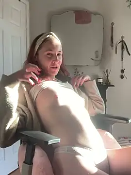 Snapshot of Littlelolo60 chatting on 02/06/25, 03:20 Littlelolo60 online show from 02/06/25, 03:20