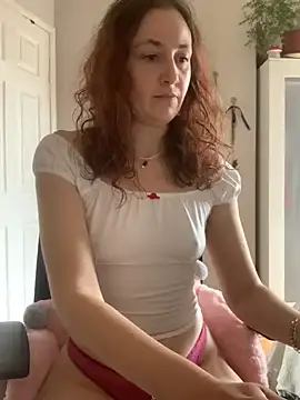 Snapshot of Littlelolo60 chatting on 03/07/25, 10:56 Littlelolo60 online show from 03/07/25, 10:56