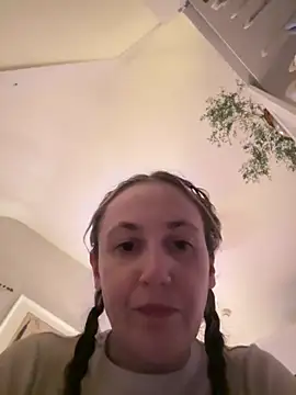 Snapshot of Littlelolo60 chatting on 04/10/26, 09:08 Littlelolo60 online show from 04/10/26, 09:08