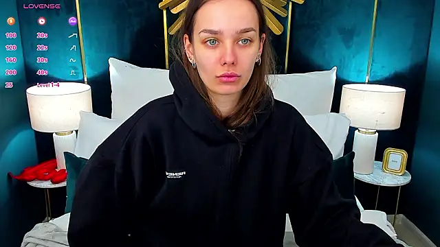 Snapshot of AprilWong chatting on 03/13/26, 06:09 AprilWong online show from 03/13/26, 06:09