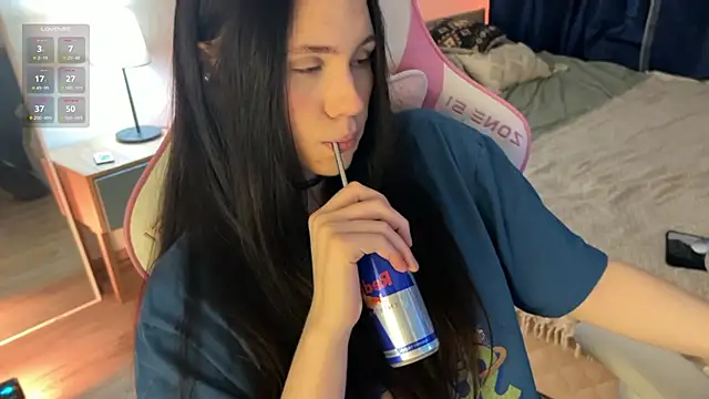 jennetdoll online show from 02/17/25, 02:26