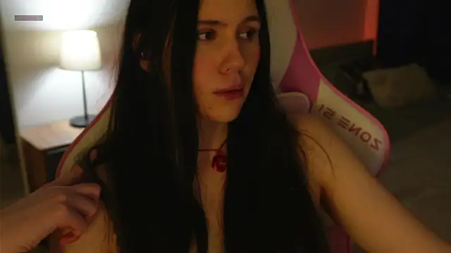 jennetdoll online show from 02/18/25, 04:48