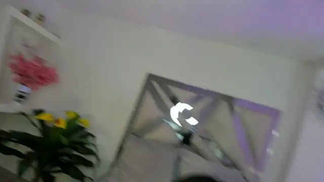 Snapshot of madisson_davon chatting on 02/02/25, 02:45 madisson davon online show from 02/02/25, 02:45