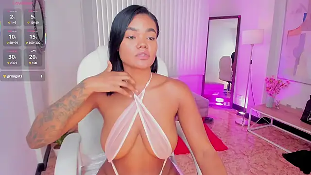 Snapshot of madisson_davon chatting on 03/22/25, 04:37 madisson davon online show from 03/22/25, 04:37