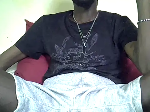 Snapshot of Delicious-D chatting on 05/17/26, 06:44 Delicious-D online show from 05/17/26, 06:44