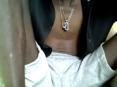 Snapshot of Delicious-D chatting on 05/20/26, 05:24 Delicious-D online show from 05/20/26, 05:24