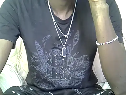 Snapshot of Delicious-D chatting on 06/17/26, 05:10 Delicious-D online show from 06/17/26, 05:10