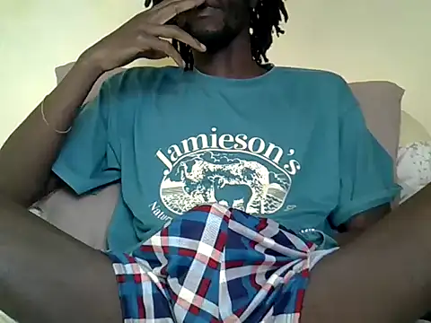 Snapshot of Delicious-D chatting on 07/17/26, 05:03 Delicious-D online show from 07/17/26, 05:03