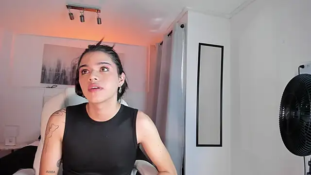 Snapshot of NoahCasstro chatting on 01/03/25, 07:39 NoahCasstro online show from 01/03/25, 07:39