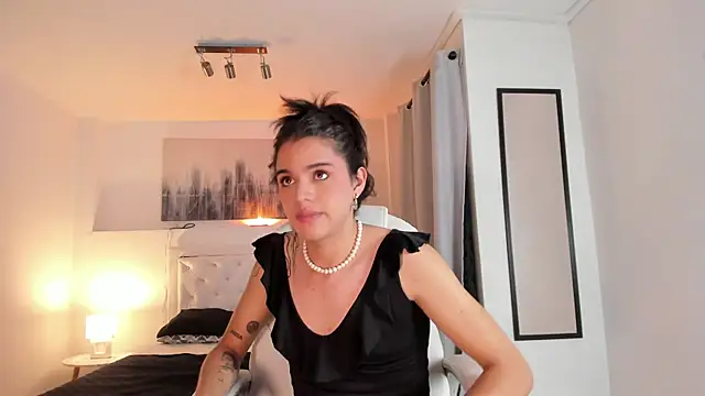 Snapshot of NoahCasstro chatting on 01/05/25, 09:57 NoahCasstro online show from 01/05/25, 09:57