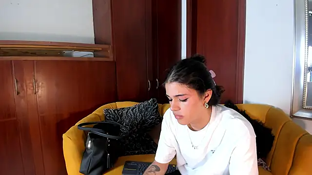 Snapshot of NoahCasstro chatting on 02/13/25, 07:31 NoahCasstro online show from 02/13/25, 07:31