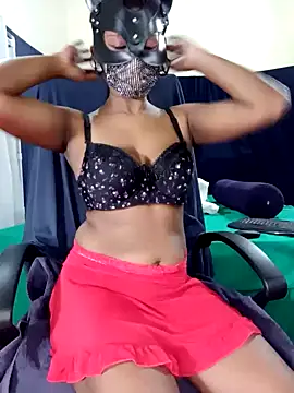 Snapshot of Midnight_Blossom chatting on 01/03/25, 11:55 Midnight Blossom online show from 01/03/25, 11:55