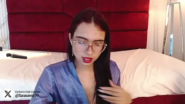 sara saenz99 online show from 12/29/24, 10:36