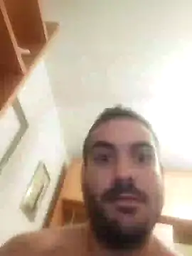 Snapshot of skrigul12 chatting on 01/11/25, 06:45 skrigul12 online show from 01/11/25, 06:45