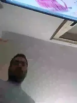 Snapshot of skrigul12 chatting on 01/25/25, 07:18 skrigul12 online show from 01/25/25, 07:18