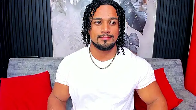 Snapshot of MikeEstevess chatting on 03/28/26, 04:06 MikeEstevess online show from 03/28/26, 04:06