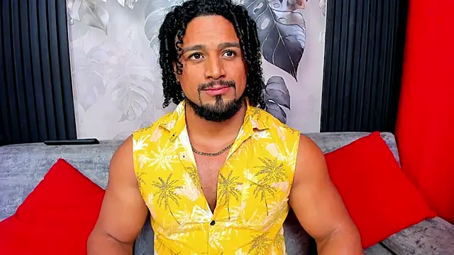 Snapshot of MikeEstevess chatting on 04/19/26, 10:36 MikeEstevess online show from 04/19/26, 10:36