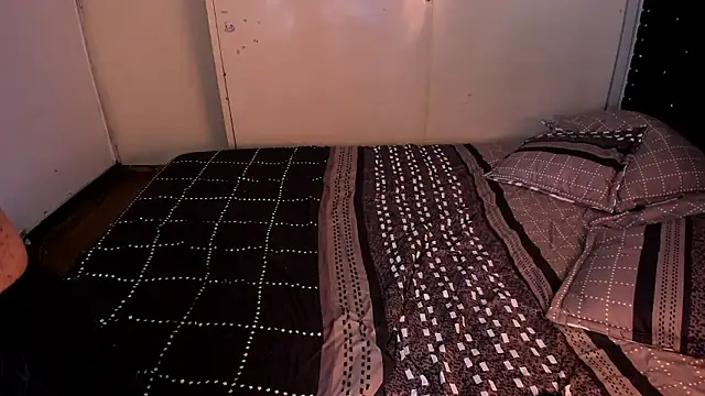 valerie luxe  online show from 01/11/26, 06:29