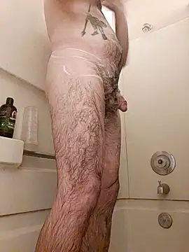 Snapshot of hungandnerdy420 chatting on 10/17/25, 07:11 hungandnerdy420 online show from 10/17/25, 07:11