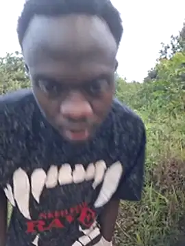 Snapshot of demo2004 chatting on 11/18/25, 03:49 demo2004 online show from 11/18/25, 03:49