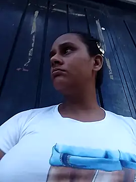 Andreita 95 online show from 10/28/25, 10:23