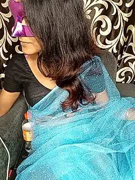 REVA DARLING online show from 10/15/25, 04:45