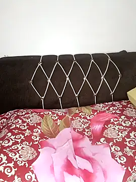 Snapshot of Rihaamm chatting on 02/24/25, 10:14 Rihaamm online show from 02/24/25, 10:14