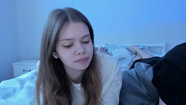 Snapshot of chansetolove chatting on 04/25/26, 02:03 chansetolove online show from 04/25/26, 02:03