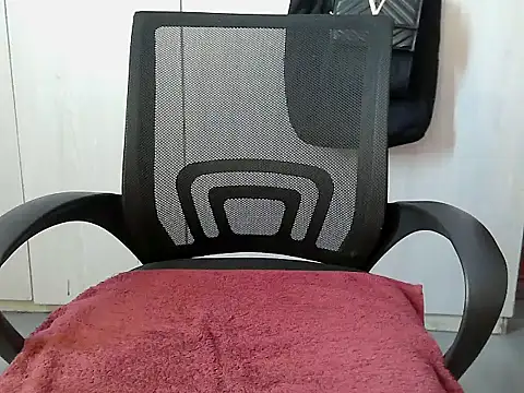 Snapshot of Destiny_Desire chatting on 09/09/25, 08:36 Destiny Desire online show from 09/09/25, 08:36