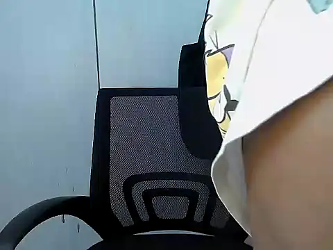 Snapshot of Destiny_Desire chatting on 10/27/25, 10:36 Destiny Desire online show from 10/27/25, 10:36