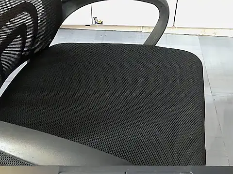 Snapshot of Destiny_Desire chatting on 10/31/25, 12:00 Destiny Desire online show from 10/31/25, 12:00