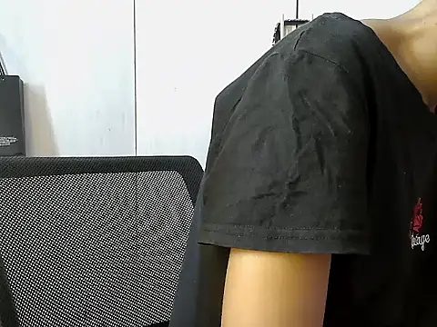 Snapshot of Destiny_Desire chatting on 11/10/25, 05:56 Destiny Desire online show from 11/10/25, 05:56