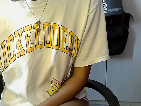 Snapshot of Destiny_Desire chatting on 11/16/25, 12:22 Destiny Desire online show from 11/16/25, 12:22