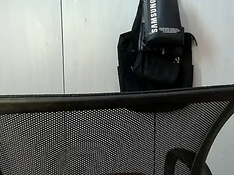 Snapshot of Destiny_Desire chatting on 12/04/25, 10:40 Destiny Desire online show from 12/04/25, 10:40