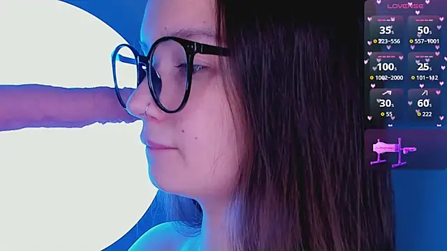 Snapshot of bitchpeace_ chatting on 04/06/26, 03:02 bitchpeace online show from 04/06/26, 03:02