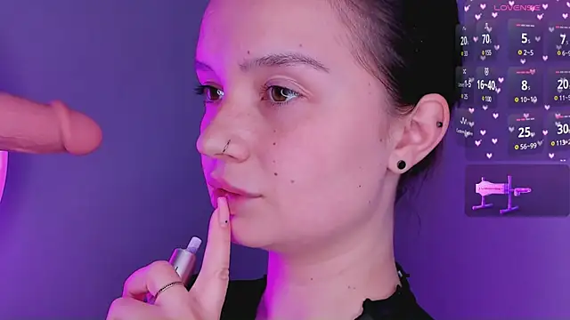 Snapshot of bitchpeace_ chatting on 04/08/26, 11:16 bitchpeace online show from 04/08/26, 11:16