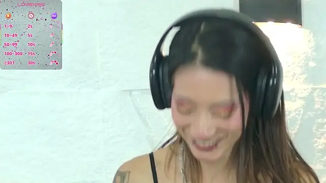 zorravioletta1 online show from 09/26/25, 12:42