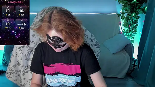 Snapshot of Sexy-Housewife chatting on 12/06/24, 09:02 Sexy-Housewife online show from 12/06/24, 09:02