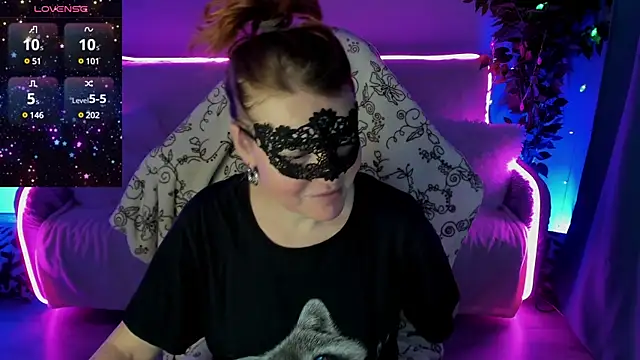 Snapshot of Sexy-Housewife chatting on 12/25/24, 06:41 Sexy-Housewife online show from 12/25/24, 06:41