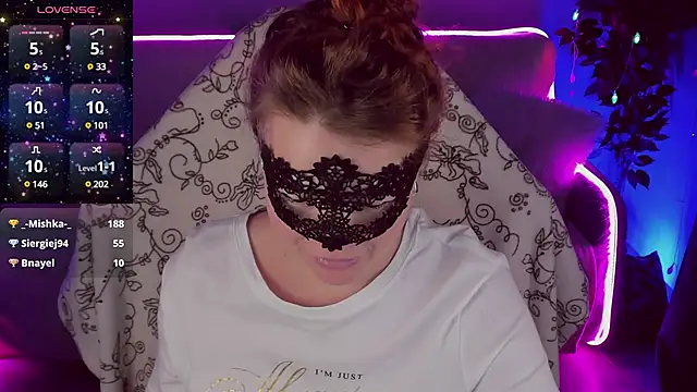 Snapshot of Sexy-Housewife chatting on 01/16/25, 05:01 Sexy-Housewife online show from 01/16/25, 05:01