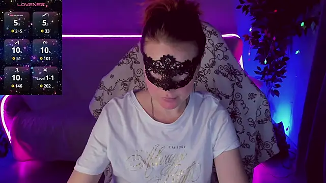 Snapshot of Sexy-Housewife chatting on 01/19/25, 02:59 Sexy-Housewife online show from 01/19/25, 02:59